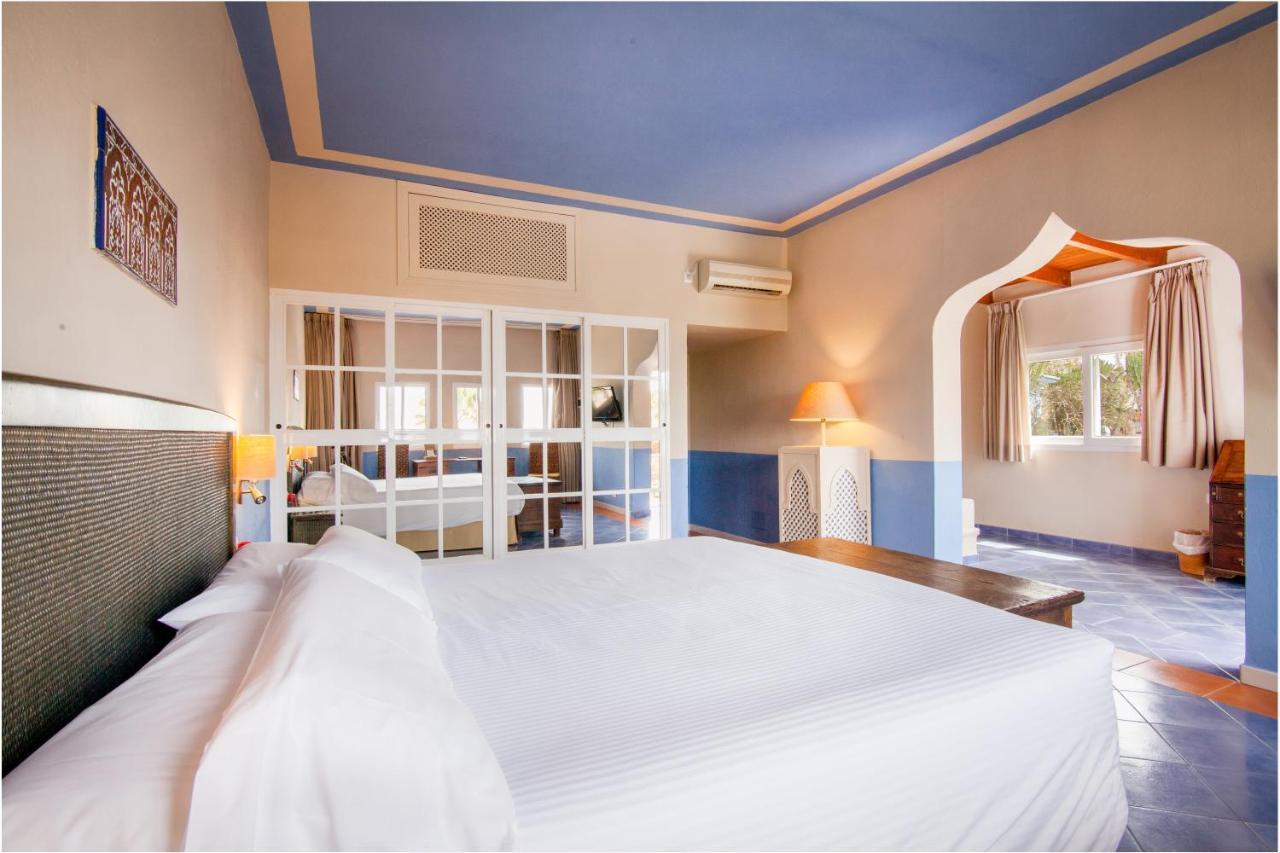 Beach Hotel Dos Mares タリファ エクステリア 写真