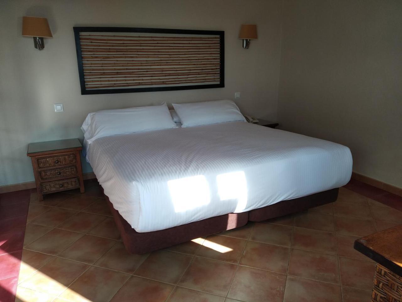 Beach Hotel Dos Mares タリファ エクステリア 写真